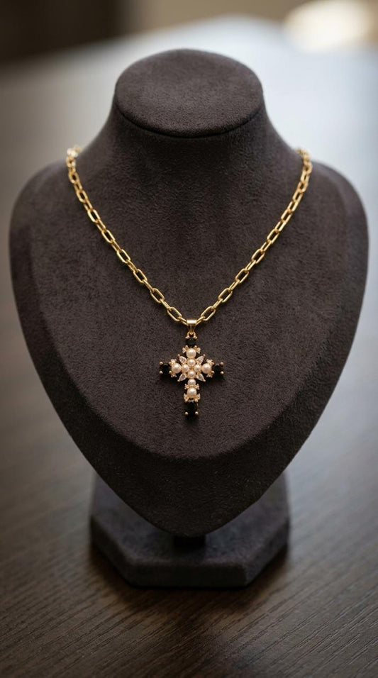 Collar con cruz de perlas - Mondrashop